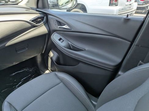 Used 2023 Buick Encore GX Select w/ Sport Touring Package FWD image 18