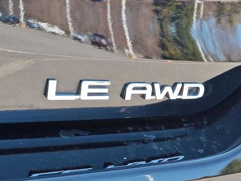 Certified 2021 Toyota Highlander LE image 25