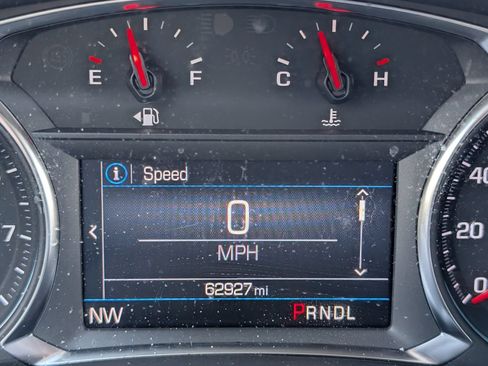 Used 2023 Chevrolet Equinox LT w/ Driver Convenience Package FWD image 11