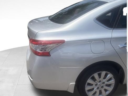 Used 2015 Nissan Sentra S FWD image 4