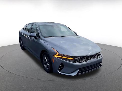 Used 2023 Kia K5 LXS image 3