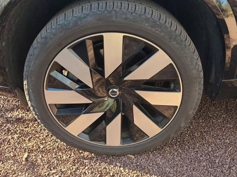 Certified 2023 Volvo XC90 T8 Ultimate image 23