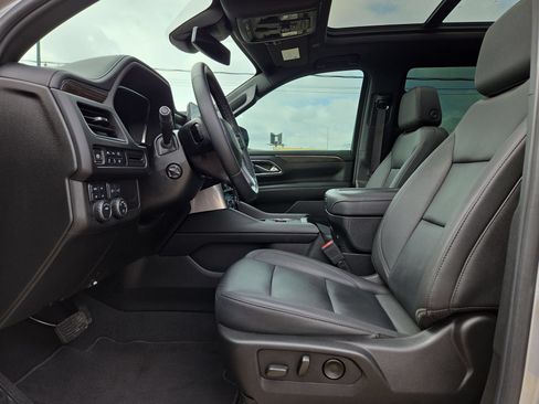 Used 2024 Chevrolet Tahoe Z71 w/ Luxury Package AWD/4WD image 16