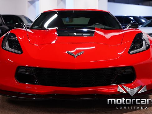 Used 2016 Chevrolet Corvette Stingray Coupe w/ 2LT Preferred Equipment Group RWD image 10
