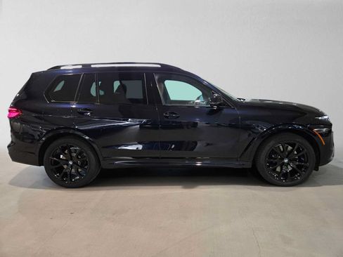 Used 2026 BMW X7 xDrive40i w/ M Sport Package AWD/4WD image 2