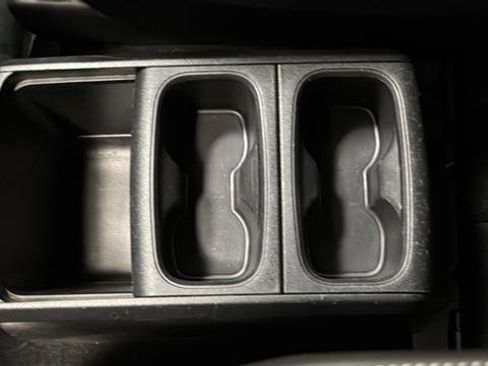 Used 2018 Dodge Grand Caravan SE FWD image 19