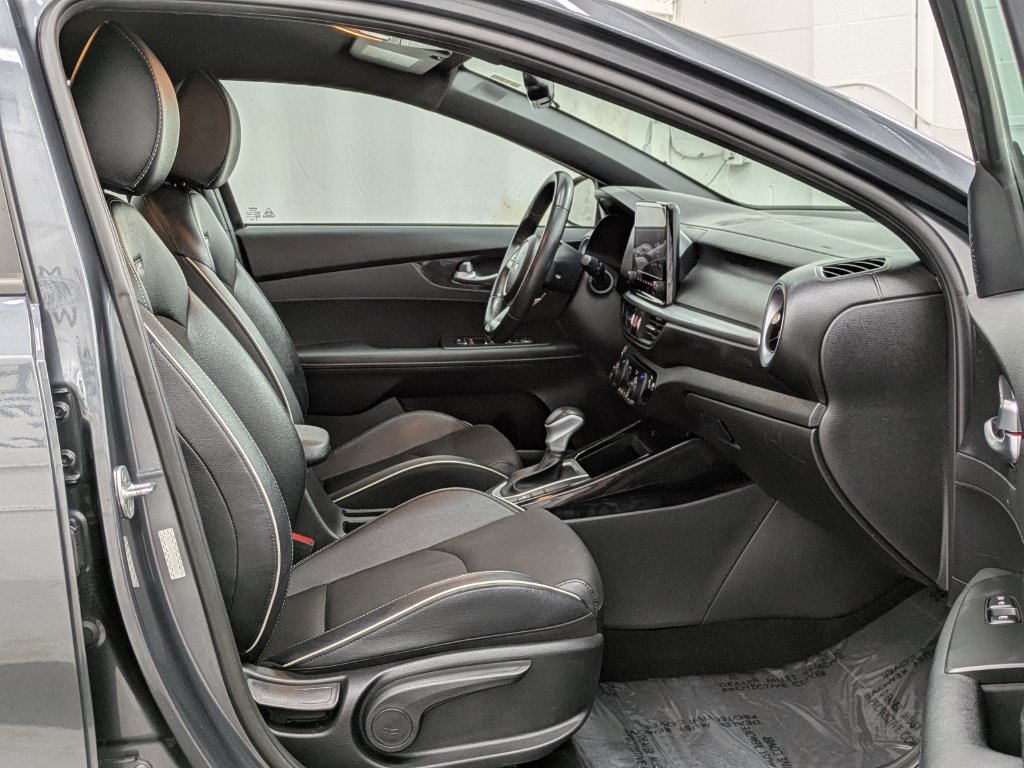 Used 2023 Kia Forte GT-Line w/ GT-Line Technology Package FWD image 21