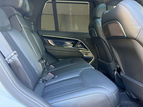 Used 2025 Land Rover Range Rover Autobiography AWD/4WD image 30