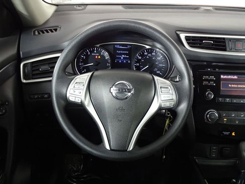 Used 2016 Nissan Rogue S w/ Appearance Package image 20