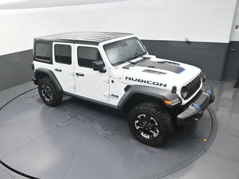Used 2024 Jeep Wrangler Unlimited Rubicon 4xe AWD/4WD image 11