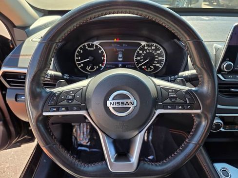Used 2022 Nissan Altima 2.5 SR FWD image 18