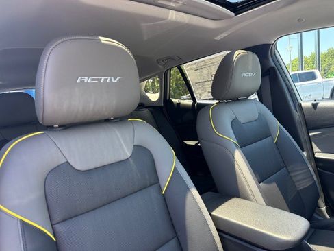 New 2026 Chevrolet Trax ACTIV w/ Sunroof Package FWD image 11