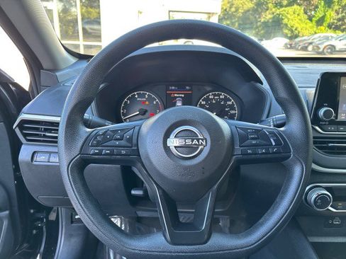 Used 2023 Nissan Altima 2.5 S image 14