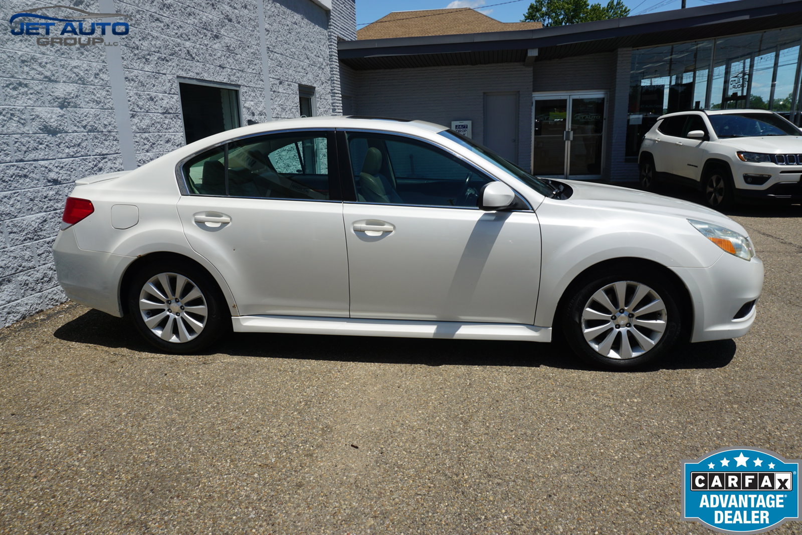 Used 2011 Subaru Legacy 2.5i Limited w/ Appearance Package 1H AWD/4WD image 6
