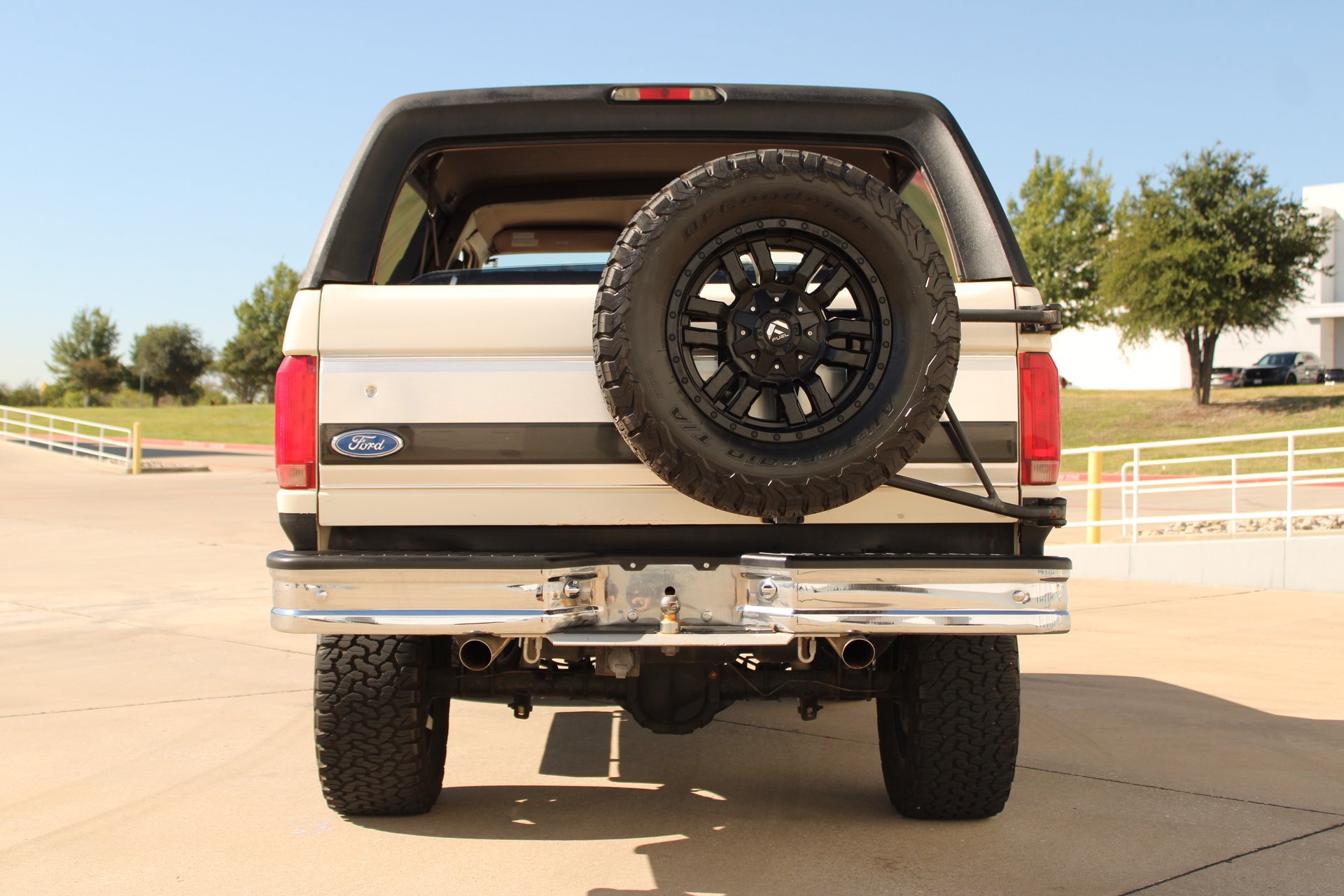 Used 1995 Ford Bronco Eddie Bauer AWD/4WD image 12