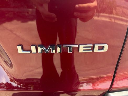 Used 2021 Jeep Cherokee Limited AWD/4WD image 33