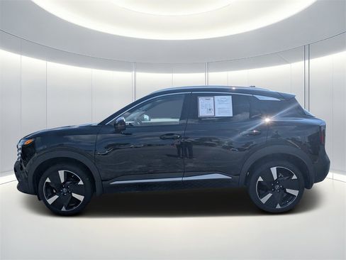 Used 2025 Nissan Kicks SR image 7