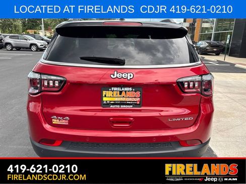 Used 2025 Jeep Compass Limited AWD/4WD image 4