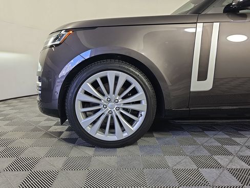 Used 2023 Land Rover Range Rover First Edition image 10