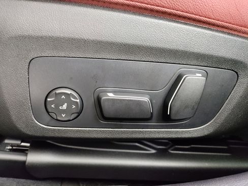 New 2026 BMW 330i Sedan w/ Convenience Package image 13