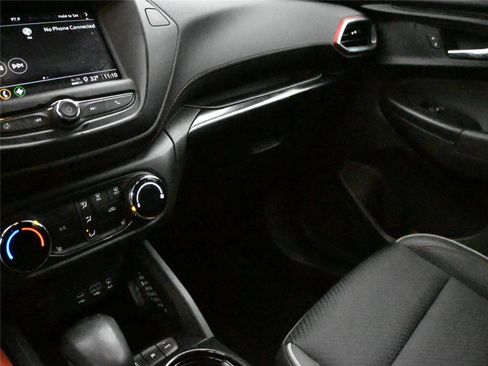 Used 2022 Chevrolet TrailBlazer RS image 4