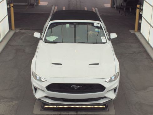 Used 2022 Ford Mustang Premium image 2