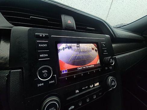 Used 2018 Honda Civic Sport image 19