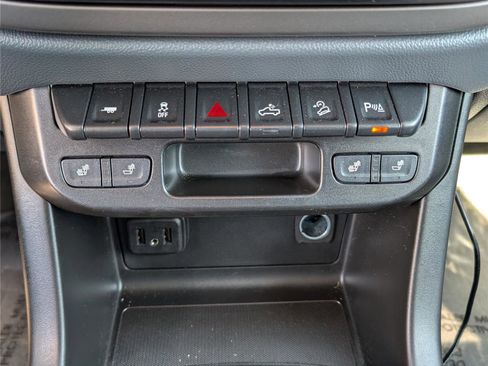 Used 2021 Chevrolet Colorado Z71 image 24