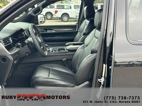 Used 2022 Jeep Wagoneer Series III w/ Convenience Group I AWD/4WD image 11