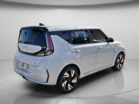 Used 2023 Kia Soul GT-Line w/ GT-Line Technology Package FWD image 7