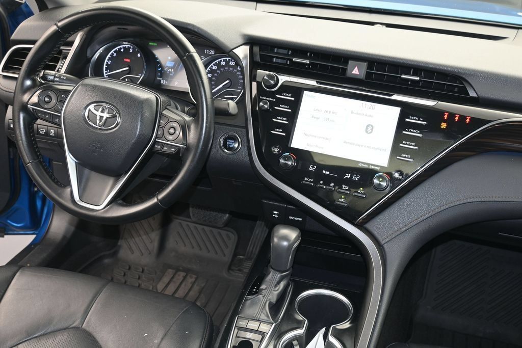 Used 2019 Toyota Camry XLE FWD image 14
