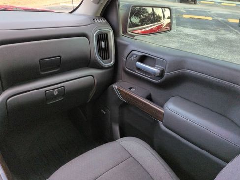 Used 2021 GMC Sierra 1500 Elevation w/ Preferred Package AWD/4WD image 17