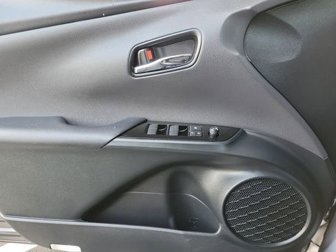 Used 2022 Toyota Prius Prime XLE FWD image 19