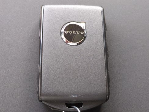 New 2026 Volvo XC60 B5 Ultra w/ Protection Package Premier image 29