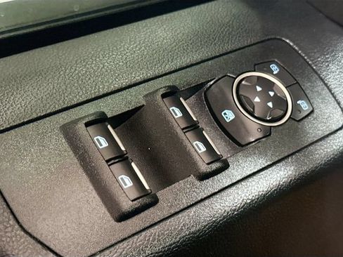 Used 2017 Ford F150 Raptor w/ Equipment Group 801A Mid AWD/4WD image 17