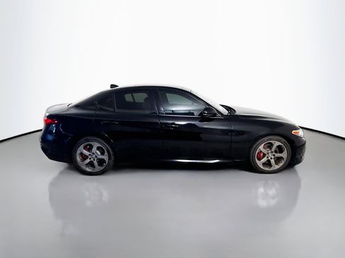 Used 2019 Alfa Romeo Giulia w/ Quick Order Package 22K Sport image 11