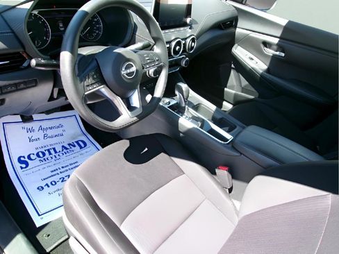 Used 2024 Nissan Sentra SV FWD image 12