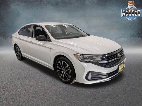 Used 2023 Volkswagen Jetta Sport w/ IQ.Drive Package FWD image 3