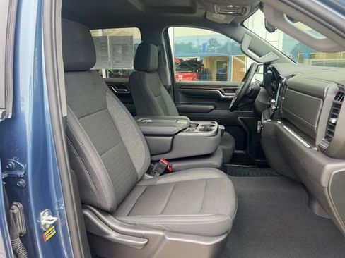 Used 2024 Chevrolet Silverado 1500 LT AWD/4WD image 22