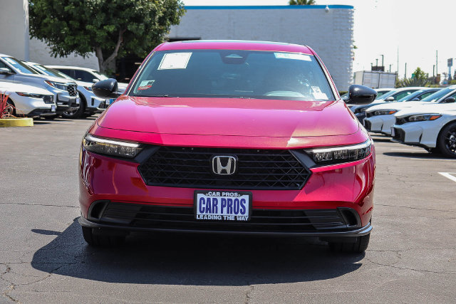 Used 2025 Honda Accord Sport image 3