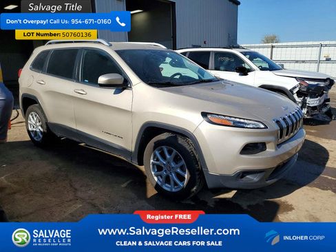 Used 2015 Jeep Cherokee Latitude w/ Cold Weather Group FWD image 5