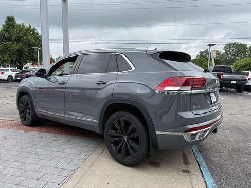 New 2023 Volkswagen Atlas Cross Sport SEL Premium R-Line AWD/4WD image 4
