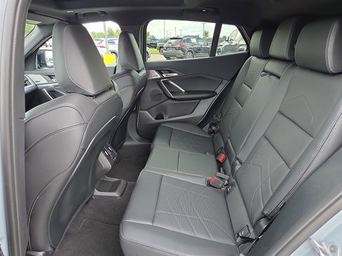 Used 2025 BMW X2 M35i AWD/4WD image 10