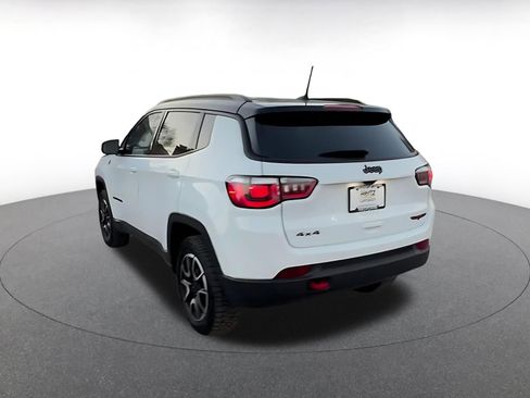 Used 2025 Jeep Compass Trailhawk image 11