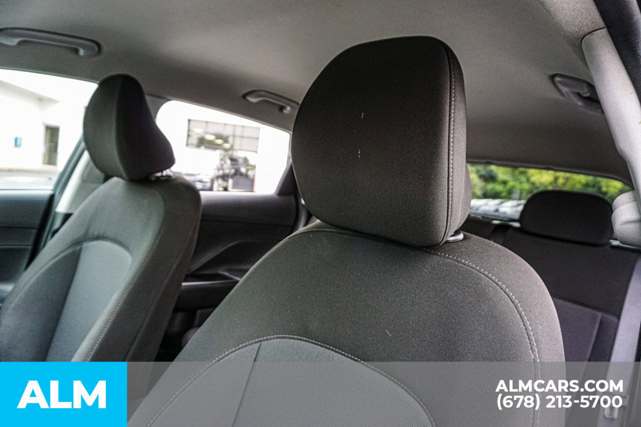 Used 2025 Hyundai Kona SEL FWD image 17