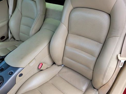 Used 2006 Chevrolet Corvette Coupe w/ Preferred Equipment Group RWD image 5
