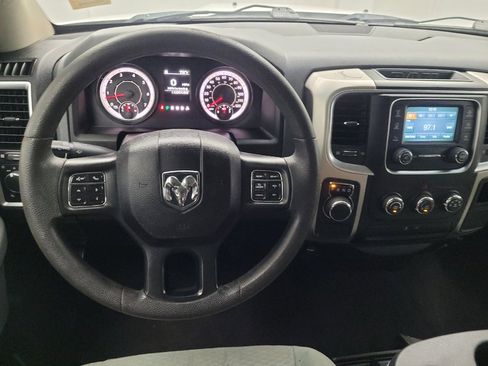 Used 2019 RAM 1500 Classic SLT RWD image 22