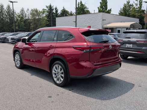 Used 2021 Toyota Highlander Limited AWD/4WD image 5