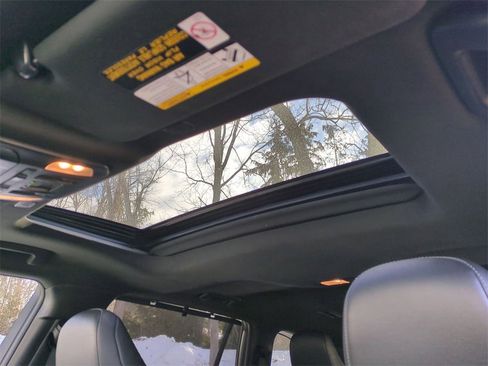 Used 2024 Toyota Highlander XSE image 15