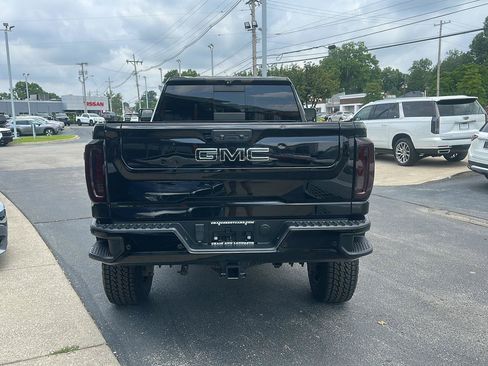 Used 2020 GMC Sierra 3500 Denali w/ Denali Ultimate Package AWD/4WD image 4